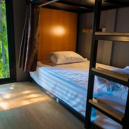 Comfy Bed Hostel (Adults Only) Bangkok Dış mekan fotoğraf